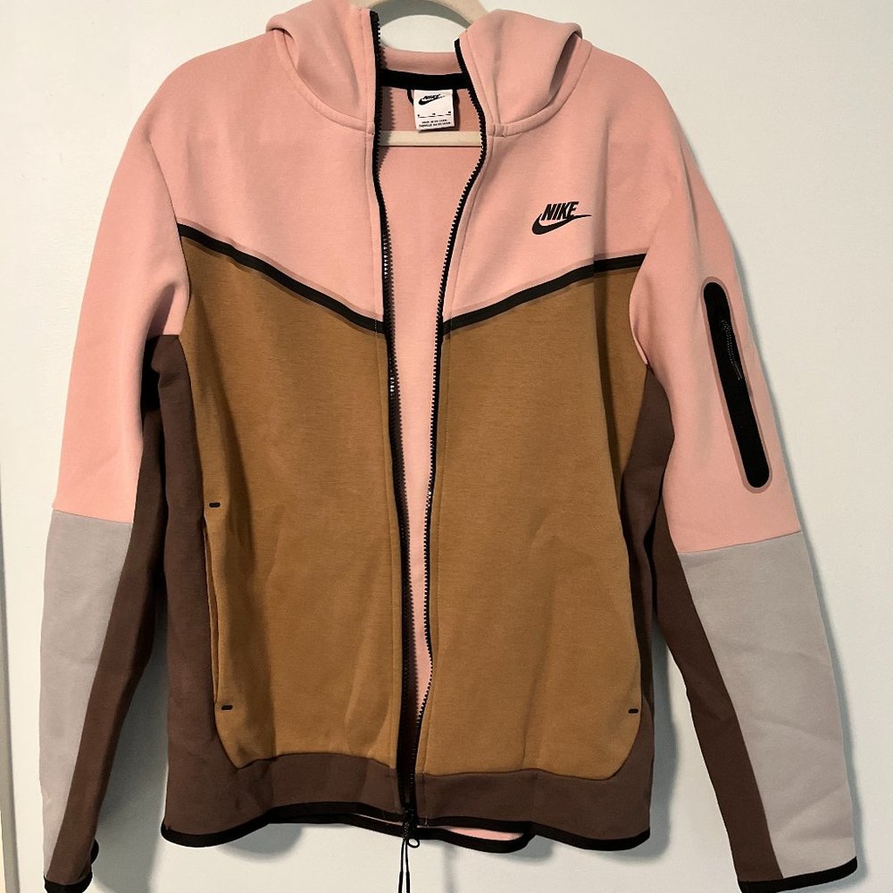 Nike Tech Fleece Full-Zip Color-Block Hoodie in dusty pink/light brown